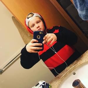 Meet your Posher, Maxwell